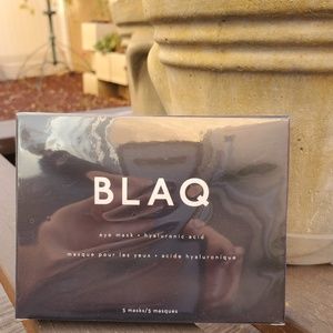 Hyaluronic acid eye mask